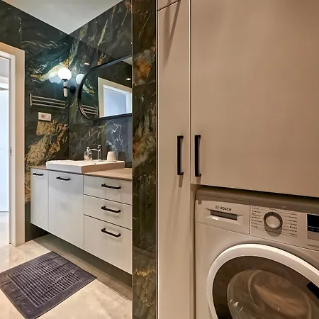 Penthouse Z Basenem I Widokiem Na Morze * Τρογκίρ