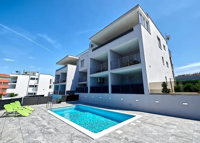 Penthouse Z Basenem I Widokiem Na Morze Apartment *