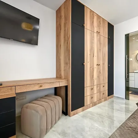 Penthouse Z Basenem I Widokiem Na Morze