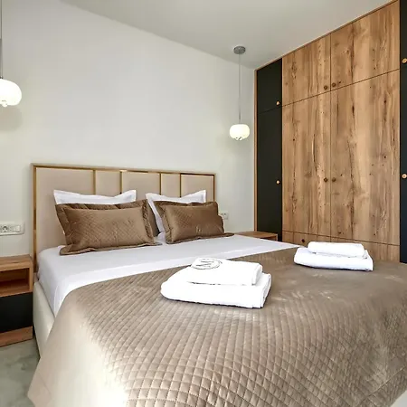 Penthouse Z Basenem I Widokiem Na Morze