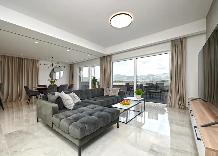 Penthouse Z Basenem I Widokiem Na Morze 아파트